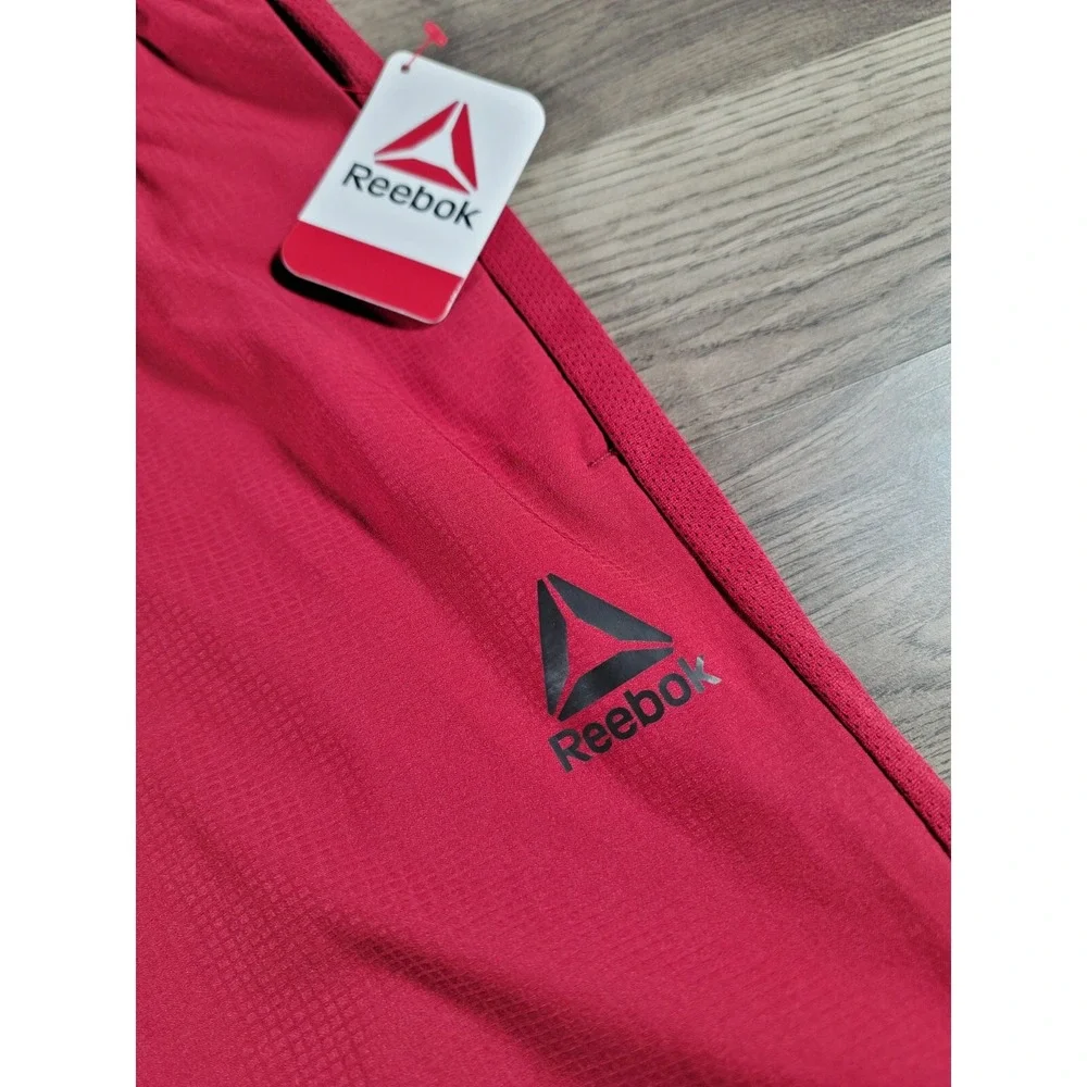 Reebok Mens Active Workout Woven Shorts Size 3XL Red Elastic Waist Stretchy NWT